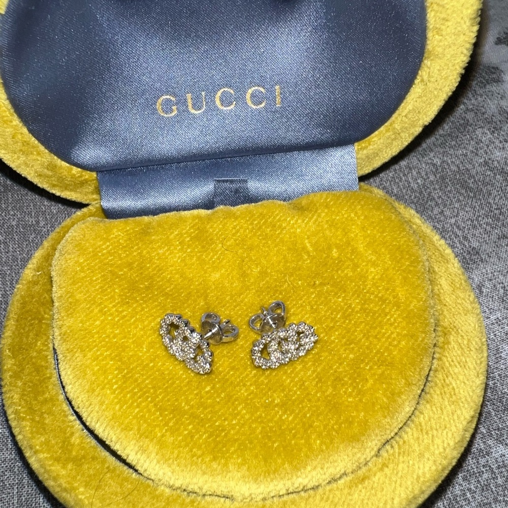 Gucci GG Running Diamond Stud Earrings - Picture 8 of 11